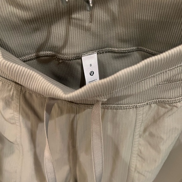 NWT Lululemon Dance Studio Joggers - Picture 8 of 10